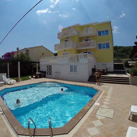 Apartments Romana Slatine Exterior foto