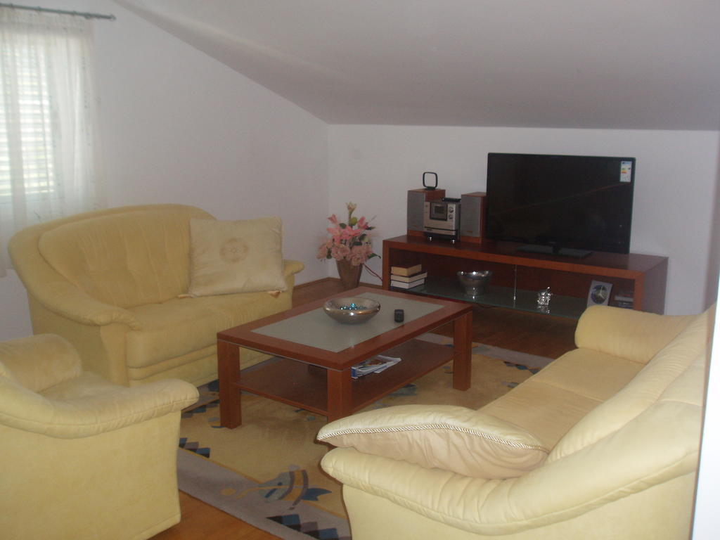 Apartments Romana Slatine Exterior foto