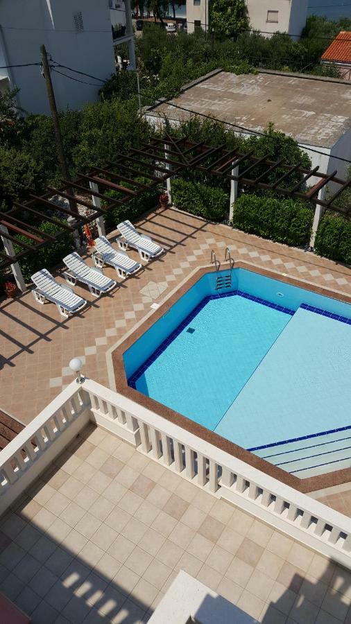 Apartments Romana Slatine Exterior foto