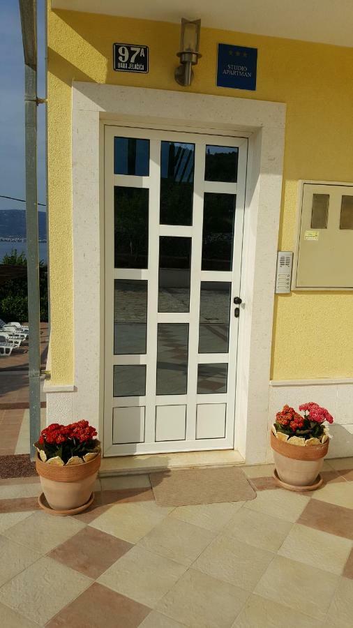 Apartments Romana Slatine Exterior foto