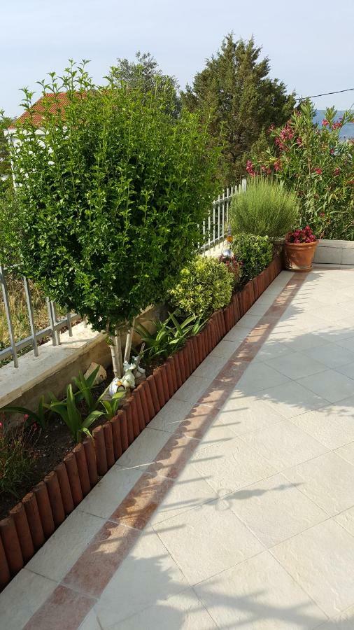 Apartments Romana Slatine Exterior foto